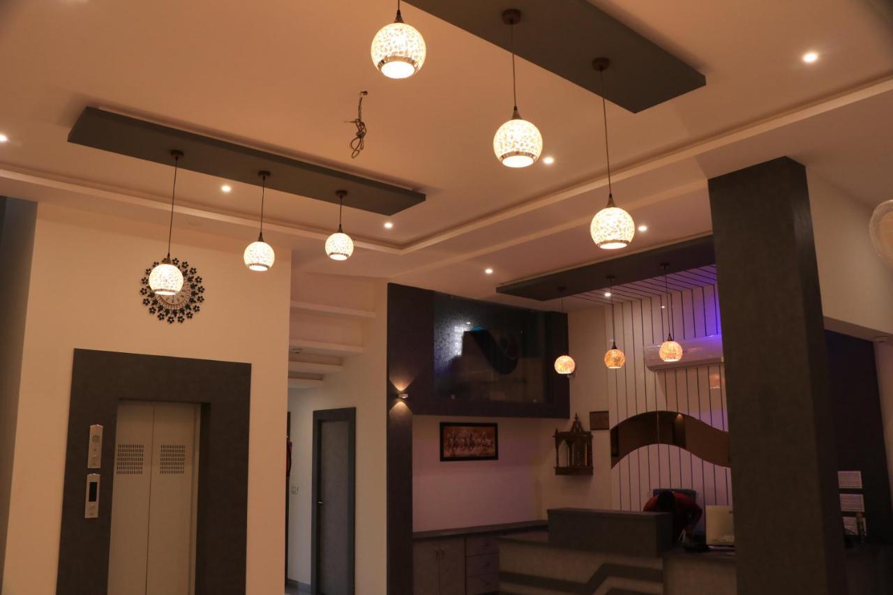 Hotel Viraj Residency Bhuj Zewnętrze zdjęcie