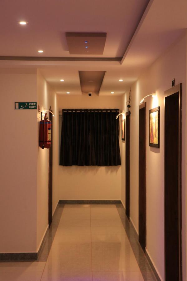 Hotel Viraj Residency Bhuj Zewnętrze zdjęcie