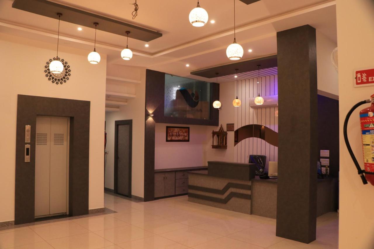 Hotel Viraj Residency Bhuj Zewnętrze zdjęcie