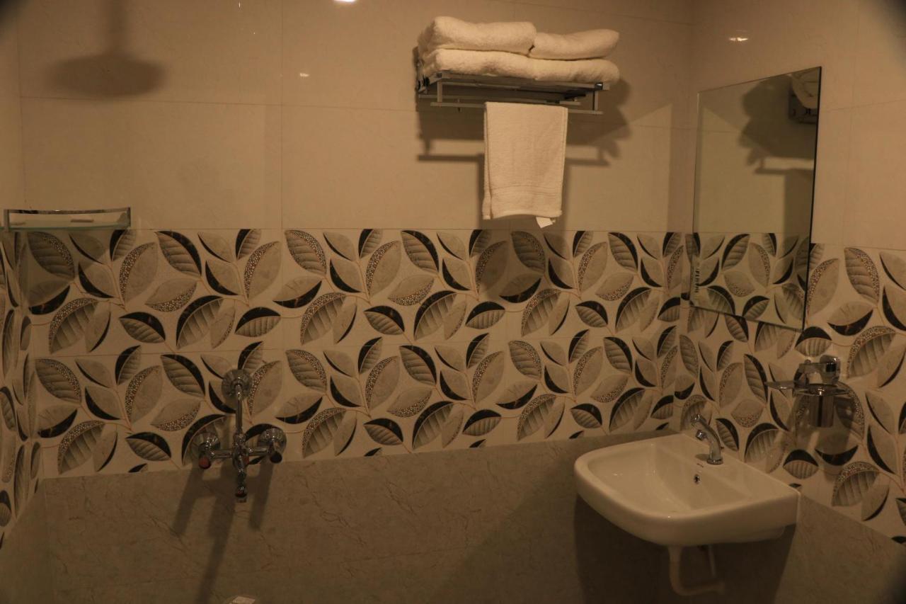 Hotel Viraj Residency Bhuj Zewnętrze zdjęcie