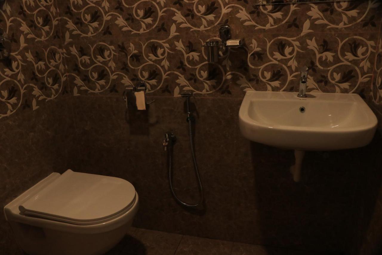 Hotel Viraj Residency Bhuj Zewnętrze zdjęcie