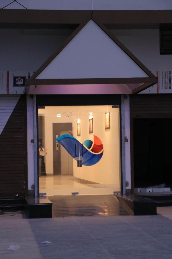 Hotel Viraj Residency Bhuj Zewnętrze zdjęcie