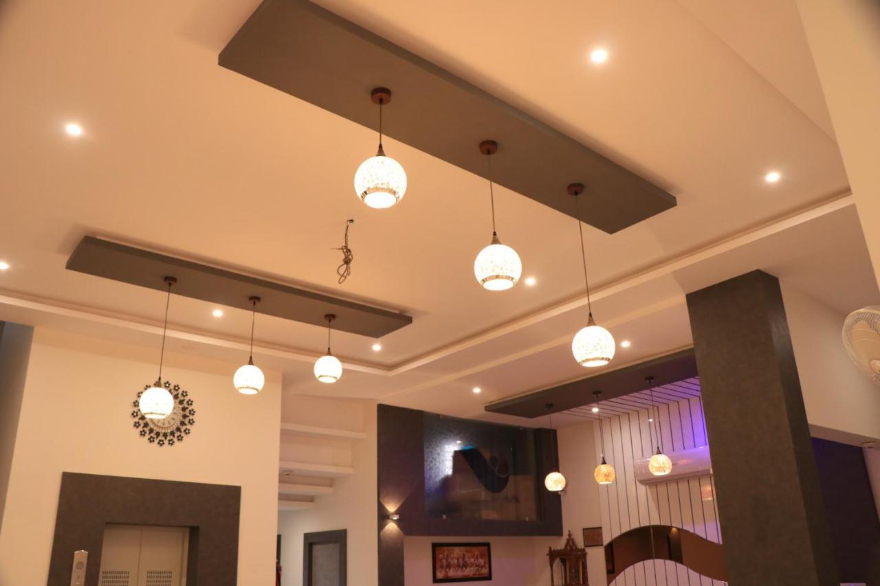 Hotel Viraj Residency Bhuj Zewnętrze zdjęcie